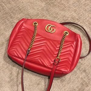 gucci marmont matelasse medium tote
